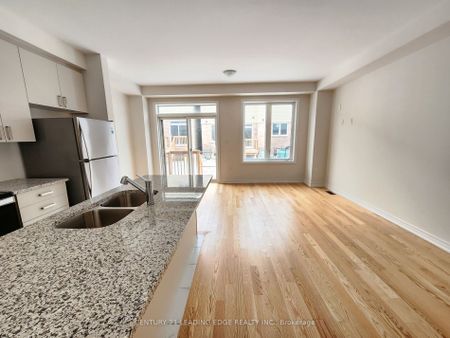 Townhouse For Lease | E8102706 - Photo 4