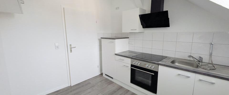 ++ charmante 2-Raum Wohnung mit Einbauküche & Stellplatz - gute Anbindung in die Innenstadt ++ - Foto 1