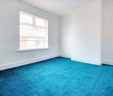 2 bed mid-terraced house to rent in Park Avenue, Leicester, LE2 - Photo 2