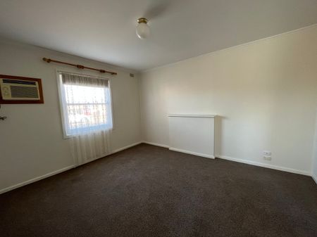 26 KNIGHT STREET, WHYALLA STUART - Photo 4