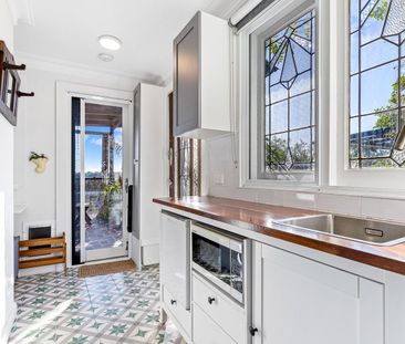 Cosy & Fully Furnished Self-Contained Studio – Utilities Included - Photo 3