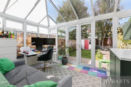 3 bedroom detached house to rent - Photo 3