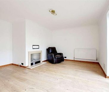 Pentrich Avenue, Enfield, EN1 - Photo 2