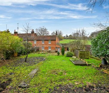 A pretty 3 bed period cottage with a good size rear garden - Photo 6