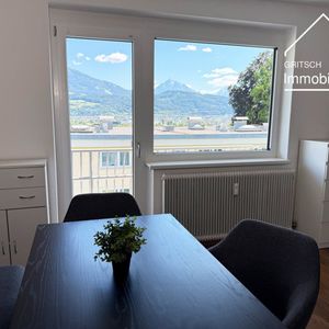 Kompakte Garconnière mit überdachtem Balkon, Ausblick und Parkplatz in Innsbruck-Arzl - Foto 2