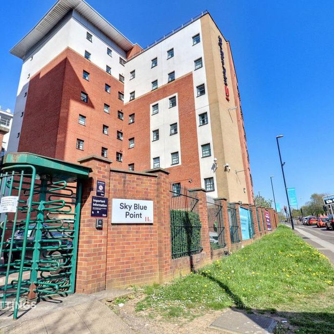 1 bedroom coach house to rent - Photo 1