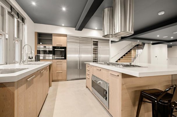 6 bedroom terraced house to rent - Photo 1