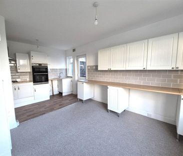 Old Wareham Road, Parkstone, Poole - Photo 4