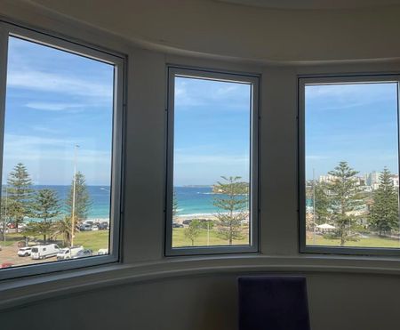 Bondi Beach - Photo 2