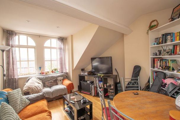 Apartment 7 Belgravia House, 2A Belgravia Avenue, Belfast, BT9 7BJ - Photo 1