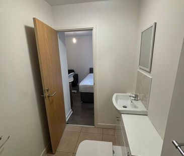 Studio to rent - Photo 6