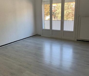 Location Appartement 3 pièces 58m² DRAGUIGNAN 83300 - Photo 2