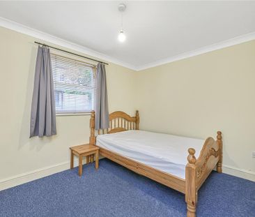 3 bedroom flat to rent - Photo 5