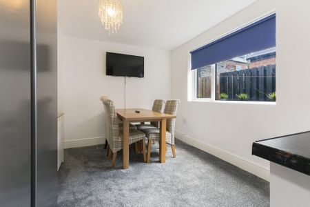 5 bedroom house share to rent - Photo 4