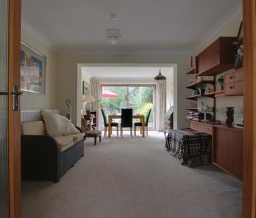 4 bedroom detached house to rent - Photo 4
