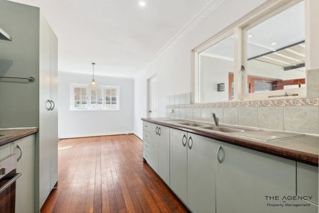 Coastal Living at Its Best! - Photo 2