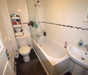 2 bed apartment to rent in Cairns Court, Norwich, Norwich - Photo 1