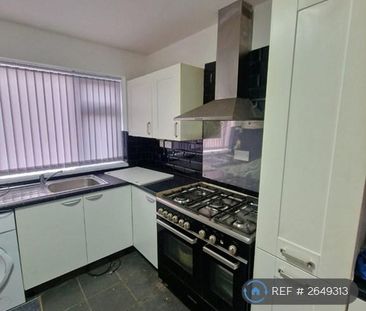 4 bedroom detached house to rent - Photo 4