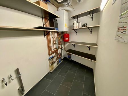 Centraal gelegen duplexwoning met 2 slaapkamers, terras en autostandplaats - Foto 4