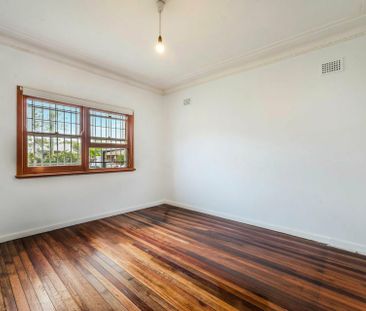 4 Lima Street, Greenacre NSW - Photo 6