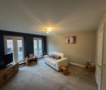 3 bedroom House To Let - Photo 2