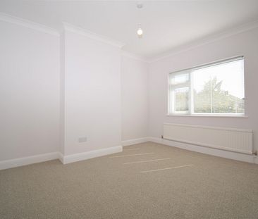 Oliver Road, Shenfield, Brentwood, Essex, CM15 8QD - Photo 5