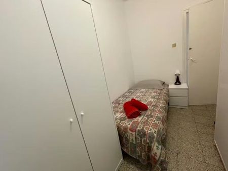 Carrer d'Evarist Arnús, Barcelona, Catalonia 08014 - Photo 5