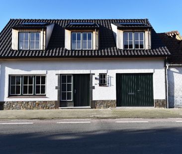 Energiezuinige renovatiewoning met 5 slpks en tuin te Oosteeklo - Photo 1