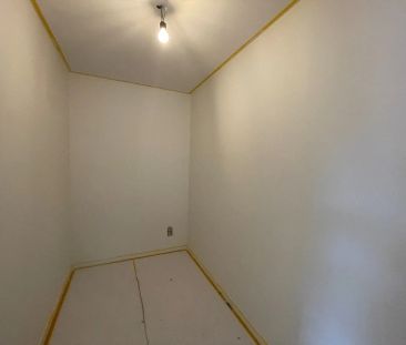 Gerenoveerde halfopen bebouwing met 3 slaapkamers en garage in cent... - Photo 6