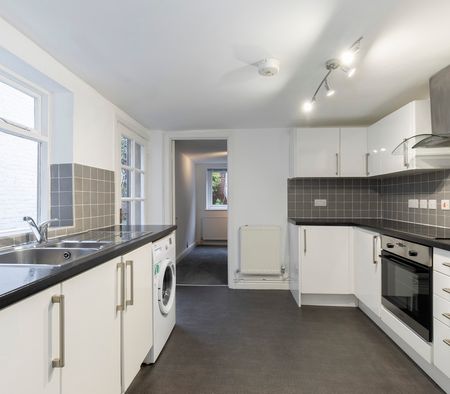 Cambray Place, Cheltenham GL50 1JS - Photo 2