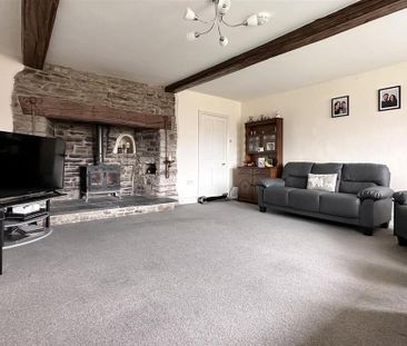 4 bedroom detached house to rent - Photo 1