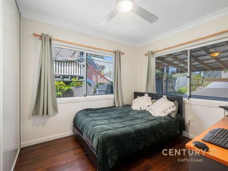 Choose Your Ideal Coastal Escape! 5 or 5a Diamond Head Drive, Sandy Beach NSW 2456 - Photo 4