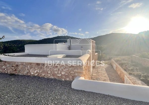 Authentic Finca with Pool in San Mateo, Ibiza for Rent