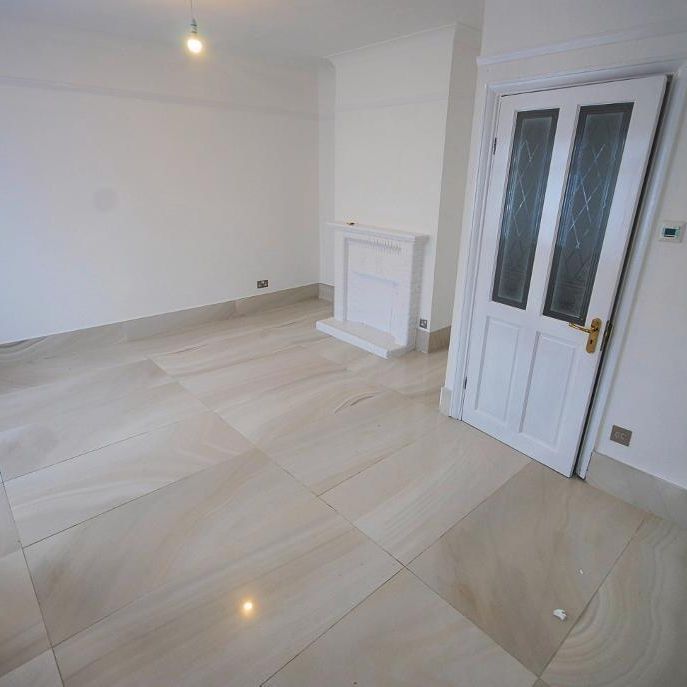 4 bedroom semi-detached house to rent - Photo 1