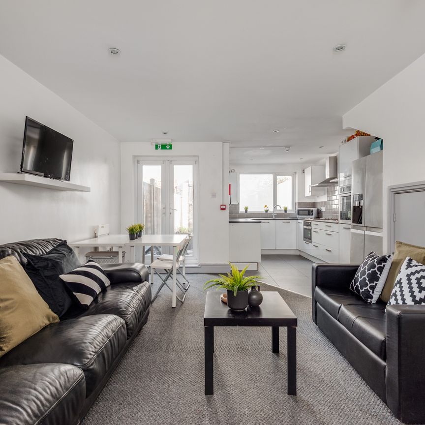 Mill Street Room 5 - Photo 1