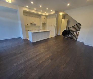 For Lease - 3321 Taha Gardens N/A, Oakville, Ontario - Photo 5