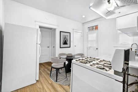 Condo for rent, Montréal (Ville-Marie) - Photo 3