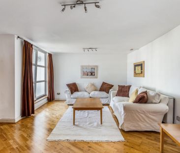 Bedsit, Manchester Road, E14 - Photo 3