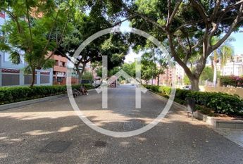 Lujoso ático recién reformado en una de las mejores zonas de Santa Cruz