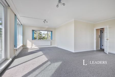 3 bedroom apartment to rent Dolphin Court, 15 The Avenue, Poole, BH13 - Photo 2