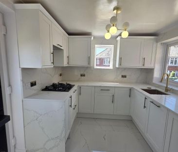 3 bedroom detached house to rent - Photo 6