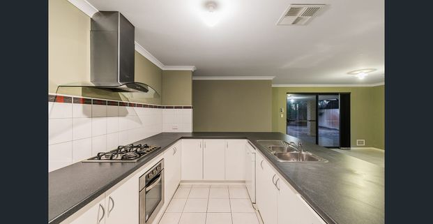 BALDIVIS BEAUTY 5x2 FOR LEASE - Photo 1