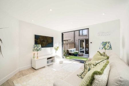 Bourke Close, Clapham, SW4 - Photo 2