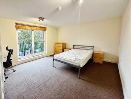 1 bedroom in a house share to rent - Photo 4