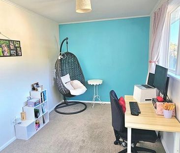 GORGEOUS FULLY FURNISHED PROPERTY - 6 MONTH LEASE - Photo 6