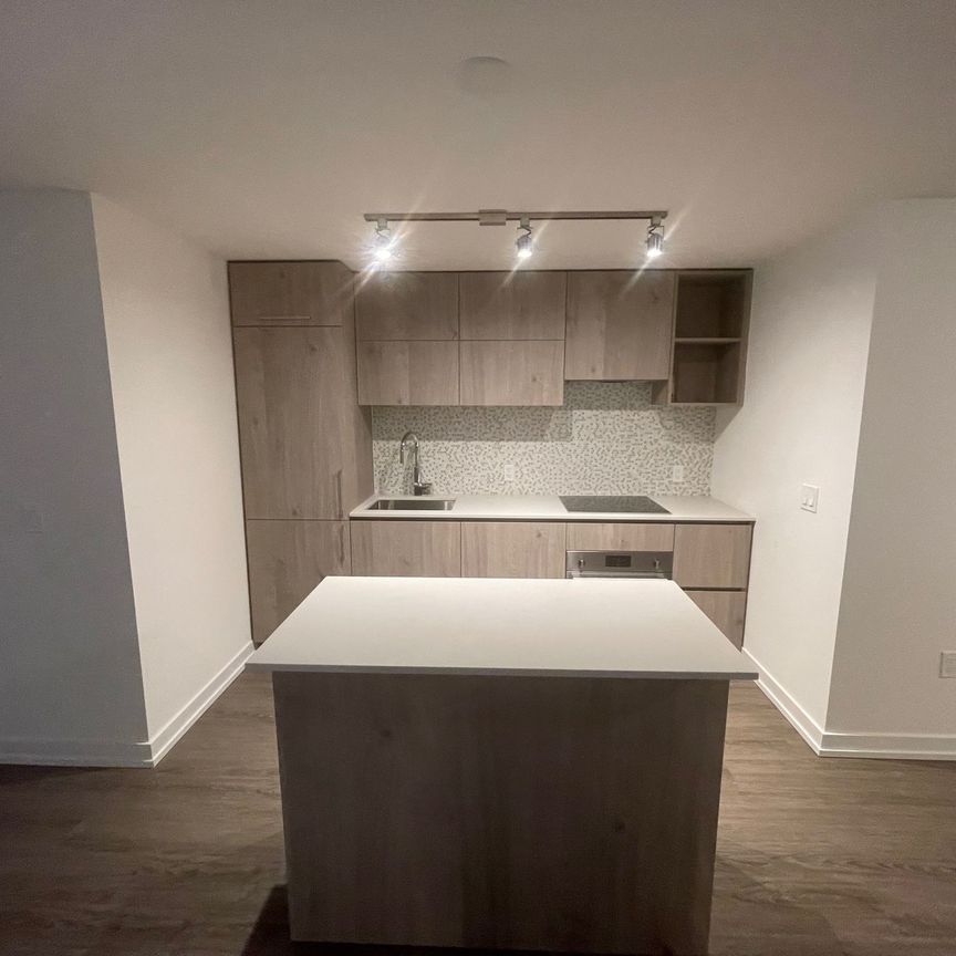 For Lease - 1 Yorkville Avenue Unit# 302, Toronto, Ontario - Photo 1