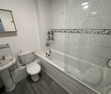 Price £925 pcm - Available Now - Unfurnished - Photo 5