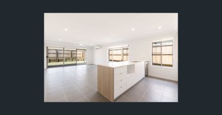 Stunning 4-Bedroom Family Home in Park Ridge - Photo 5