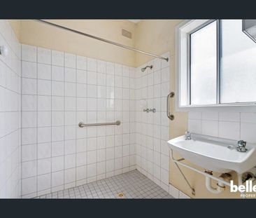 Spacious & Practical Living in Convenient Elizabeth East - Photo 4