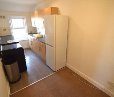 To Let 2 Bed Apartment - Photo 5